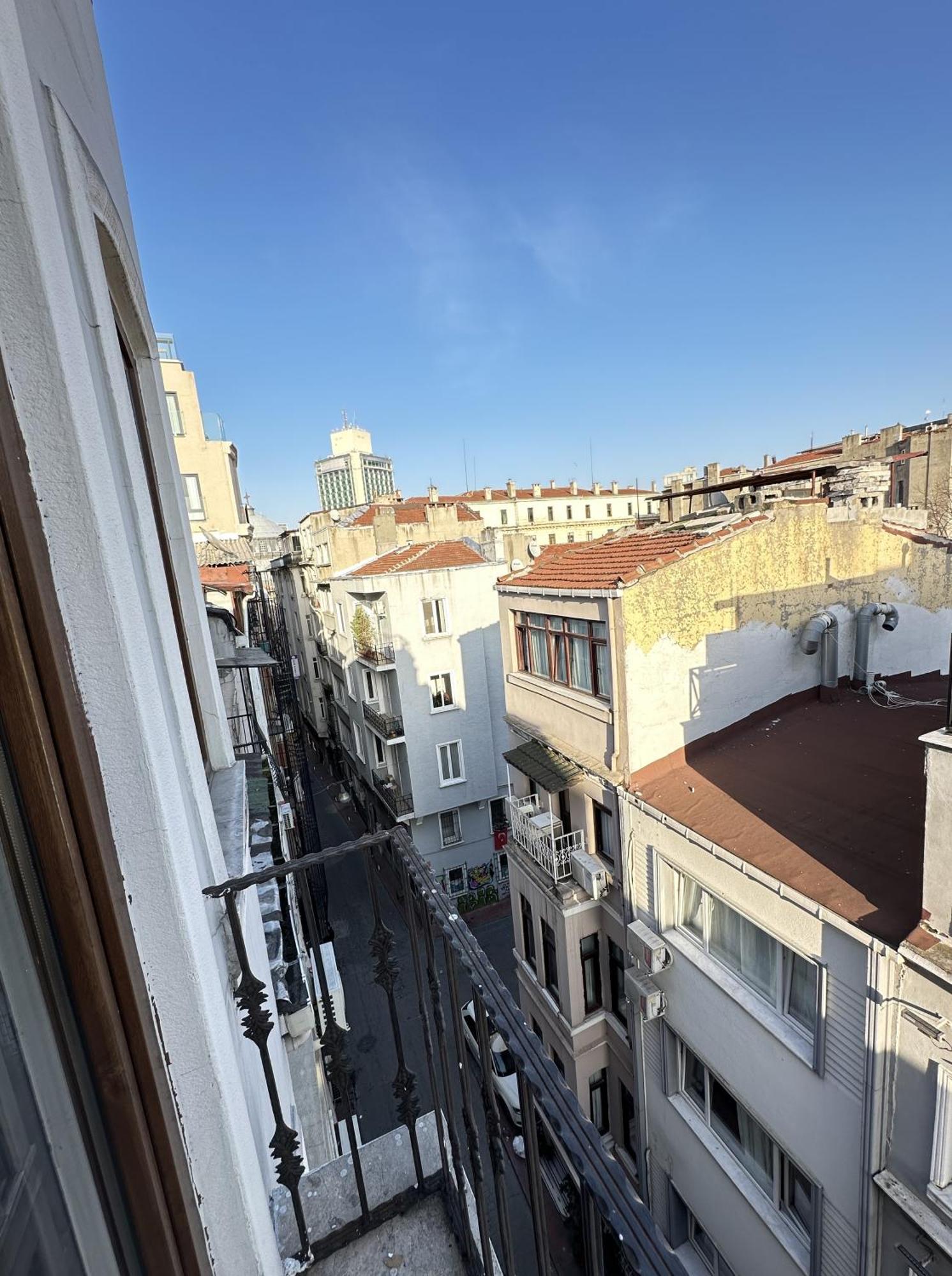 Taxim Alyon Suite Hotel - Istanbul — Photos 1